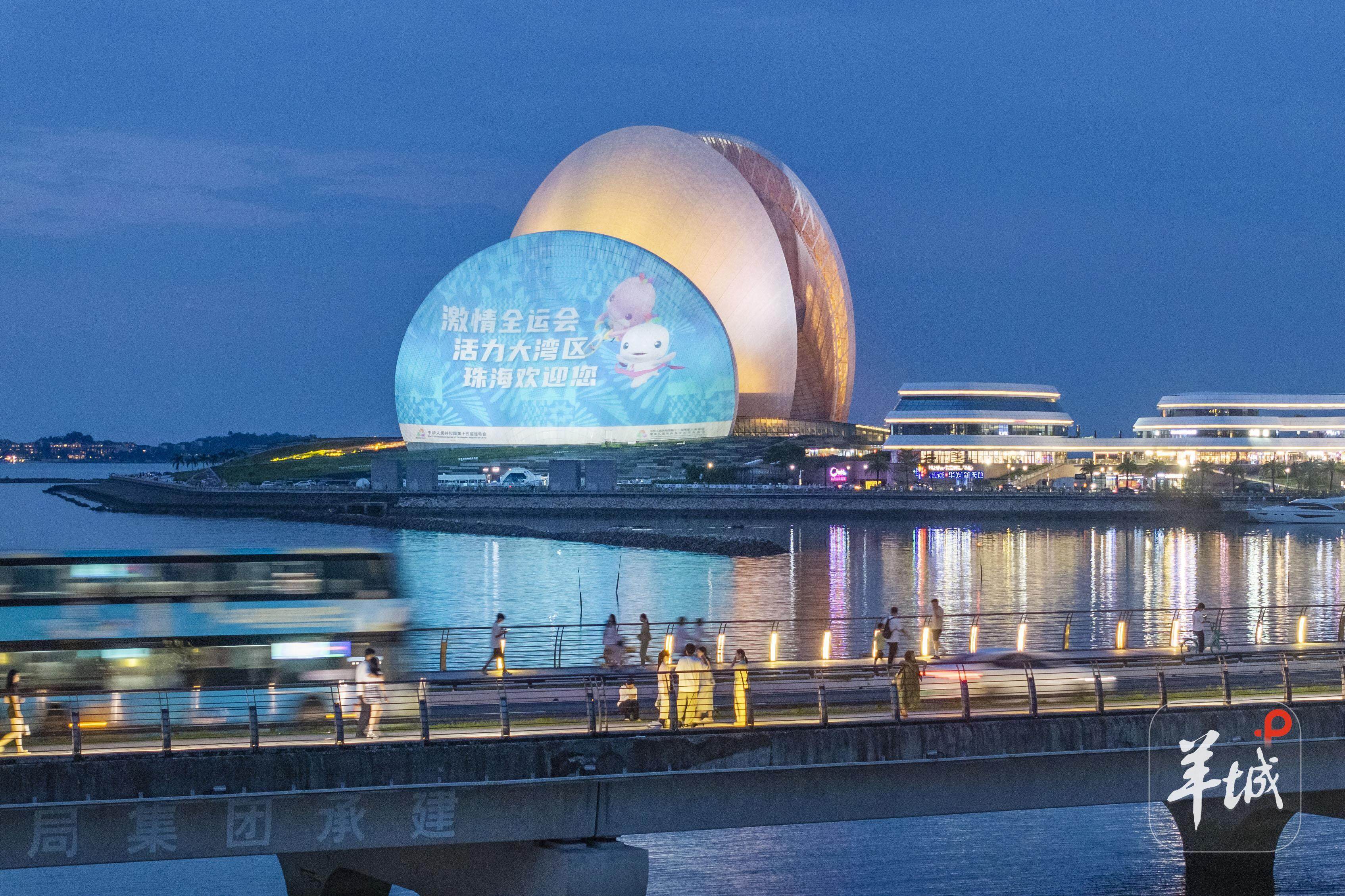 形象跃然其, 面草坪, 的生动画卷 形象跃然其, 面草坪, 的生动画卷